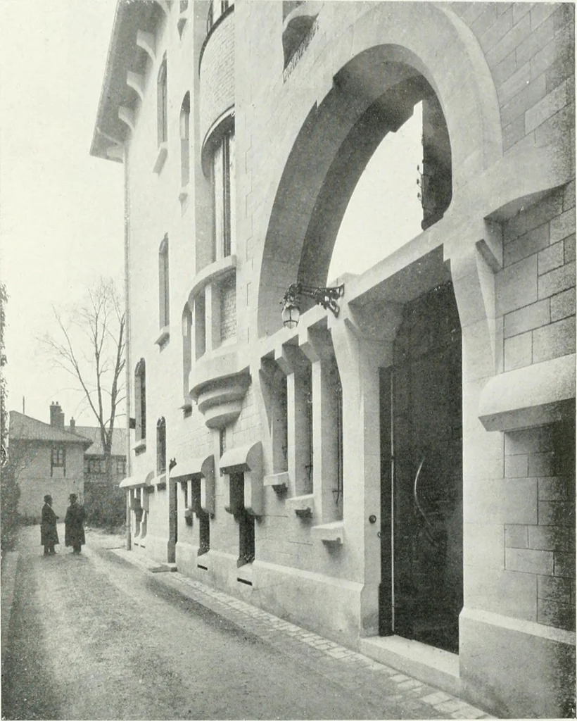 An illustration from Les Salons d'architecture, 1907, leaf 135