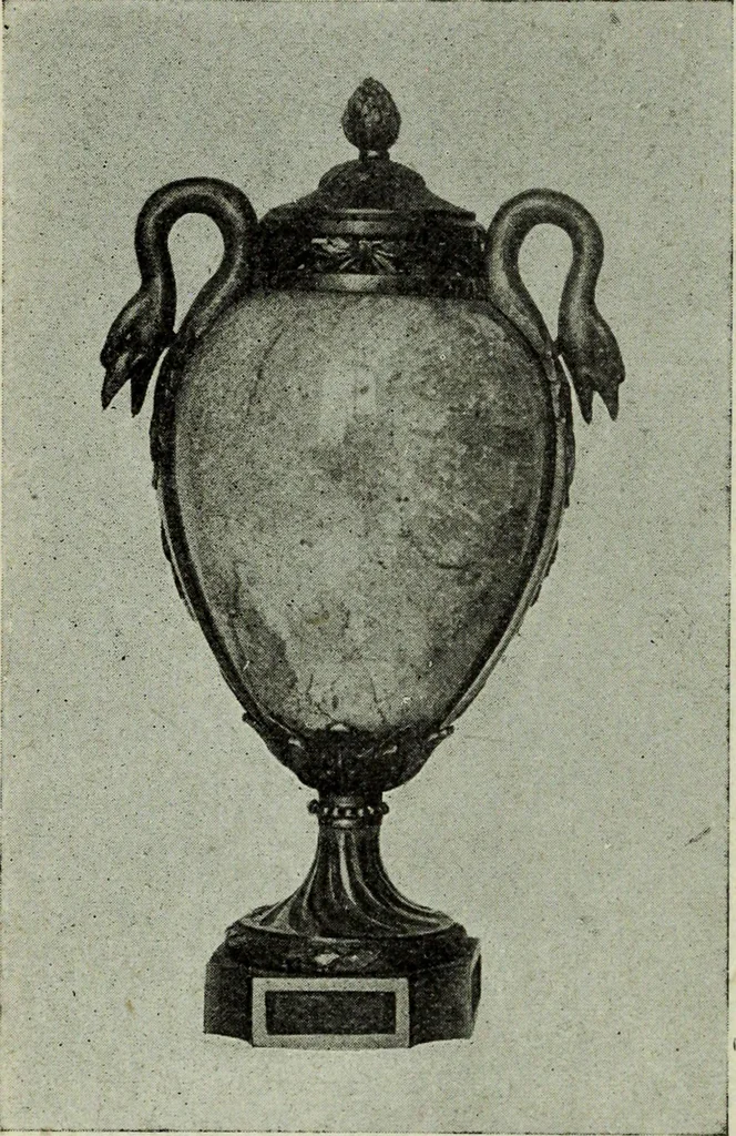 An illustration from Le style Louis XVI : ouvrage orne de 160 gravures environ, 1900, leaf 173