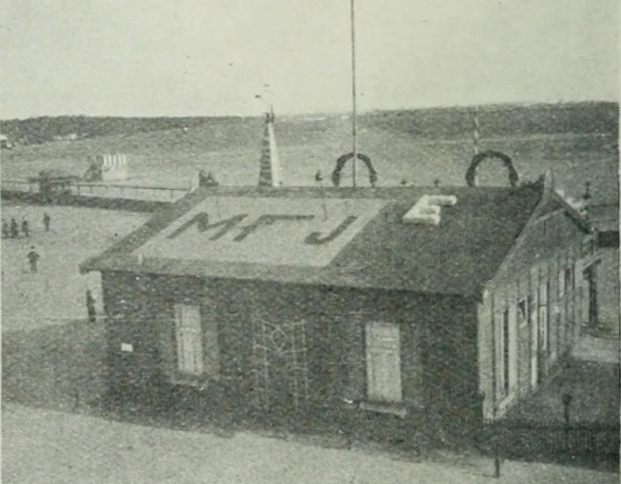 An illustration from Light and lighting, 1908, leaf 411