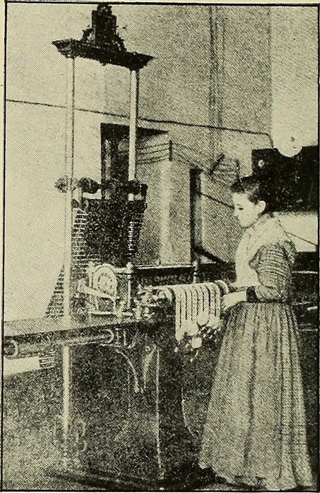 An illustration from L'Industrie des tulles & dentelles mécaniques dans Le Pas-de-Calais, 1815-1900, 1900, leaf 511