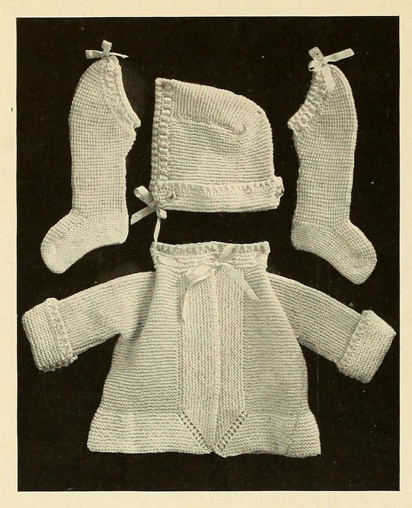 An illustration from Lion yarn book : describing latest creations in worsted work, 1920, leaf 26