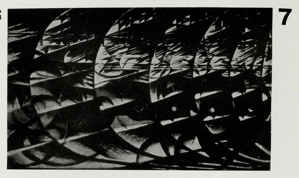 An illustration from Die Kunstismen / Les Ismes de L'Art / The Isms of Art 1914 1924, 1925, leaf 59