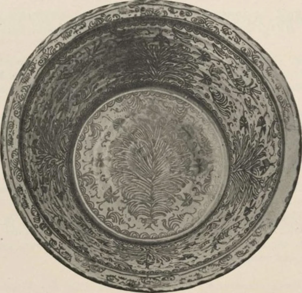 An illustration from Illustrated catalogue of the important and interesting collection of beautiful pottery vases of Eastern origin, dating from the sixth century B.C. to the eighteenth century A.D., being the collection of the widely known connoisseur Mr. Thomas B. Clarke of New York City [electronic resource] : to be sold at unrestricted public sale at the American Art Galleries on the afternoons herein stated, 1917, leaf 144