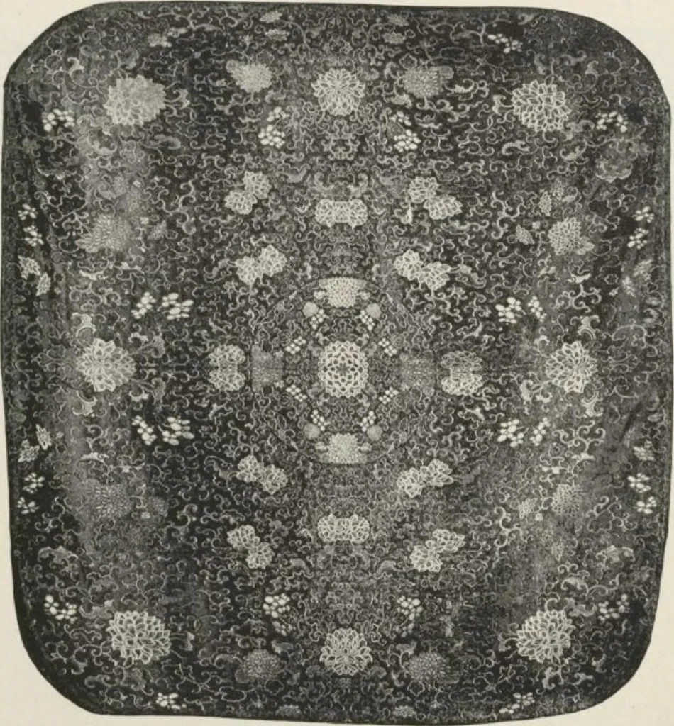 An illustration from Illustrated catalogue of the furniture and embellishments from the Imperial Palace, Pekin, exquisitely wrought gold ornaments from the ceremonial crowns of the former Emperor and Empress of China and numerous other objects of antiquity and distinctive artistic excellence, recently acquired by the firm of Messrs. Yamanaka & Company, New York, Japan, China [electronic resource] : to be sold at unrestricted public sale on the afternoons herein stated, 1917, leaf 113