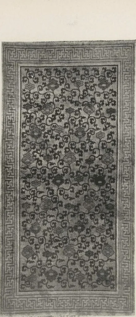 An illustration from Illustrated catalogue of the furniture and embellishments from the Imperial Palace, Pekin, exquisitely wrought gold ornaments from the ceremonial crowns of the former Emperor and Empress of China and numerous other objects of antiquity and distinctive artistic excellence, recently acquired by the firm of Messrs. Yamanaka & Company, New York, Japan, China [electronic resource] : to be sold at unrestricted public sale on the afternoons herein stated, 1917, leaf 154