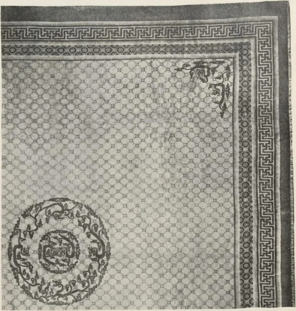 An illustration from Illustrated catalogue of the furniture and embellishments from the Imperial Palace, Pekin, exquisitely wrought gold ornaments from the ceremonial crowns of the former Emperor and Empress of China and numerous other objects of antiquity and distinctive artistic excellence, recently acquired by the firm of Messrs. Yamanaka & Company, New York, Japan, China [electronic resource] : to be sold at unrestricted public sale on the afternoons herein stated, 1917, leaf 159