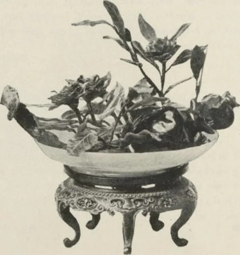An illustration from Illustrated catalogue of the furniture and embellishments from the Imperial Palace, Pekin, exquisitely wrought gold ornaments from the ceremonial crowns of the former Emperor and Empress of China and numerous other objects of antiquity and distinctive artistic excellence, recently acquired by the firm of Messrs. Yamanaka & Company, New York, Japan, China [electronic resource] : to be sold at unrestricted public sale on the afternoons herein stated, 1917, leaf 31