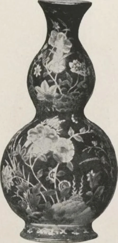 An illustration from Illustrated catalogue of the important collection of antique Chinese porcelains, Sung and Ming potteries, ancient stone sculptures, carved jades and other hard stones, snuff bottles, Mandarin necklaces, bronzes, enamels, palace furniture and wall panels and a number of rare and fine ancient Chinese paintings of the Sung and Ming periods [electronic resource] : all of which are to be sold at unrestricted public sale by direction of the Chinese expert, Lee Van Ching of Shanghai on the afternoons herein stated, 1917, leaf 103