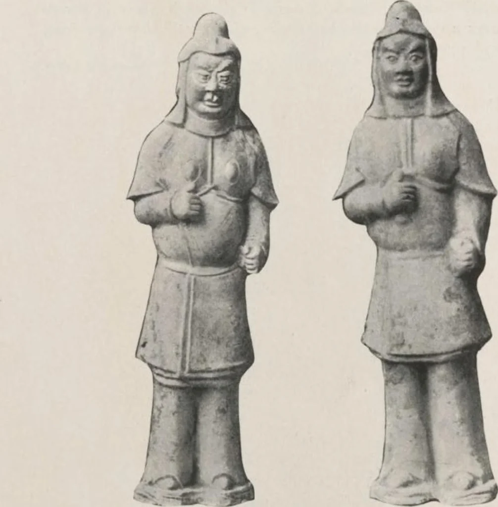 An illustration from Illustrated catalogue of the important collection of antique Chinese porcelains, Sung and Ming potteries, ancient stone sculptures, carved jades and other hard stones, snuff bottles, Mandarin necklaces, bronzes, enamels, palace furniture and wall panels and a number of rare and fine ancient Chinese paintings of the Sung and Ming periods [electronic resource] : all of which are to be sold at unrestricted public sale by direction of the Chinese expert, Lee Van Ching of Shanghai on the afternoons herein stated, 1917, leaf 144