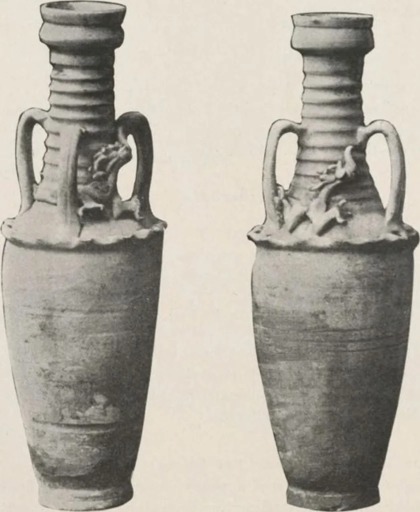 An illustration from Illustrated catalogue of the important collection of antique Chinese porcelains, Sung and Ming potteries, ancient stone sculptures, carved jades and other hard stones, snuff bottles, Mandarin necklaces, bronzes, enamels, palace furniture and wall panels and a number of rare and fine ancient Chinese paintings of the Sung and Ming periods [electronic resource] : all of which are to be sold at unrestricted public sale by direction of the Chinese expert, Lee Van Ching of Shanghai on the afternoons herein stated, 1917, leaf 145