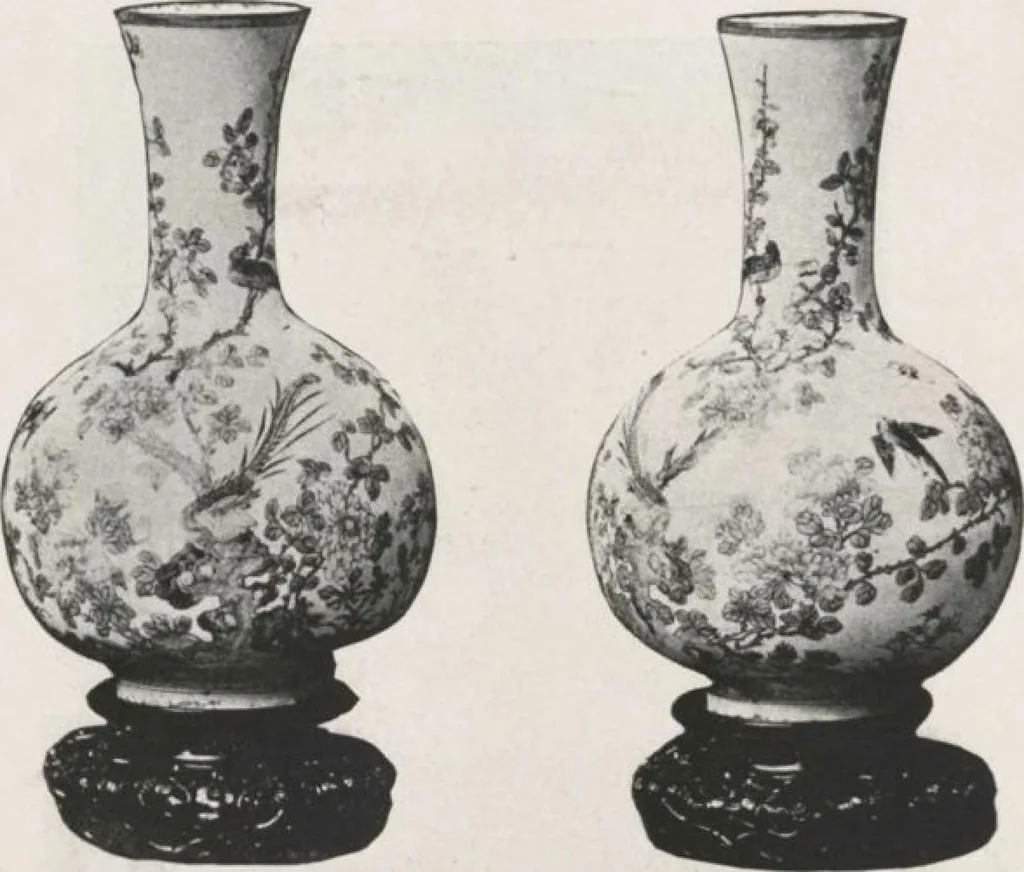 An illustration from Illustrated catalogue of the important collection of antique Chinese porcelains, Sung and Ming potteries, ancient stone sculptures, carved jades and other hard stones, snuff bottles, Mandarin necklaces, bronzes, enamels, palace furniture and wall panels and a number of rare and fine ancient Chinese paintings of the Sung and Ming periods [electronic resource] : all of which are to be sold at unrestricted public sale by direction of the Chinese expert, Lee Van Ching of Shanghai on the afternoons herein stated, 1917, leaf 169