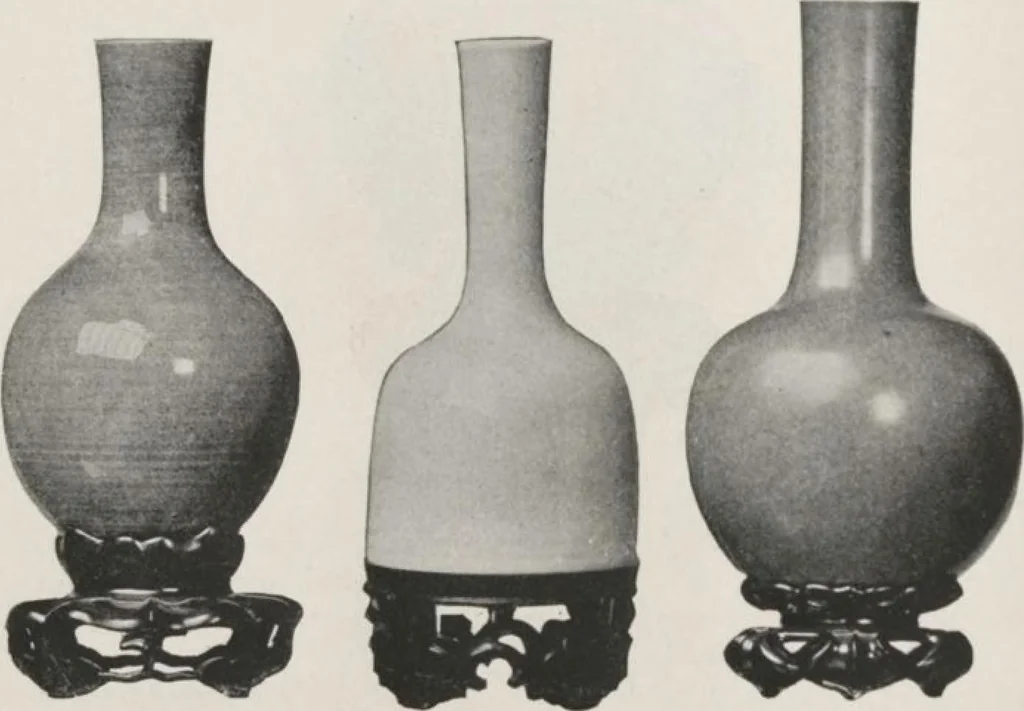 An illustration from Illustrated catalogue of the important collection of antique Chinese porcelains, Sung and Ming potteries, ancient stone sculptures, carved jades and other hard stones, snuff bottles, Mandarin necklaces, bronzes, enamels, palace furniture and wall panels and a number of rare and fine ancient Chinese paintings of the Sung and Ming periods [electronic resource] : all of which are to be sold at unrestricted public sale by direction of the Chinese expert, Lee Van Ching of Shanghai on the afternoons herein stated, 1917, leaf 193