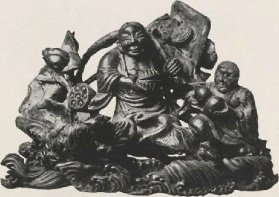 An illustration from Illustrated catalogue of the important collection of antique Chinese porcelains, Sung and Ming potteries, ancient stone sculptures, carved jades and other hard stones, snuff bottles, Mandarin necklaces, bronzes, enamels, palace furniture and wall panels and a number of rare and fine ancient Chinese paintings of the Sung and Ming periods [electronic resource] : all of which are to be sold at unrestricted public sale by direction of the Chinese expert, Lee Van Ching of Shanghai on the afternoons herein stated, 1917, leaf 31