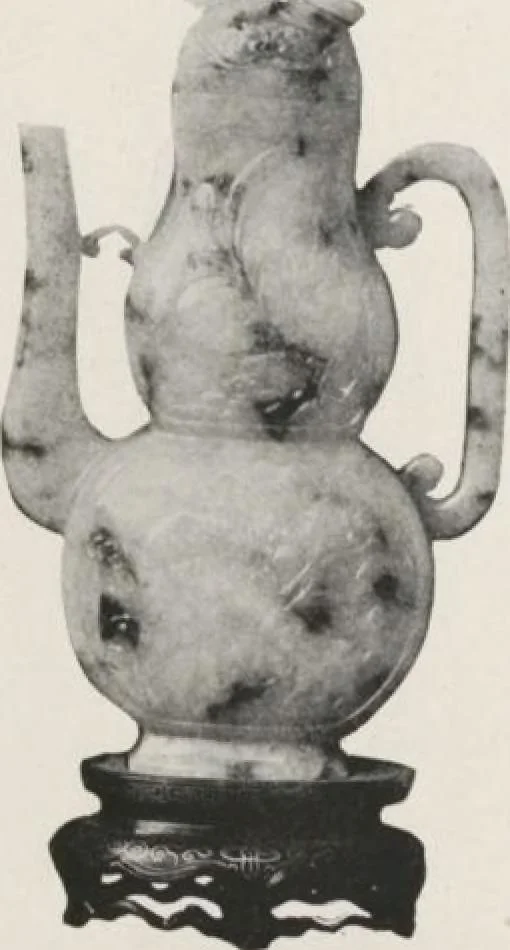 An illustration from Illustrated catalogue of the important collection of antique Chinese porcelains, Sung and Ming potteries, ancient stone sculptures, carved jades and other hard stones, snuff bottles, Mandarin necklaces, bronzes, enamels, palace furniture and wall panels and a number of rare and fine ancient Chinese paintings of the Sung and Ming periods [electronic resource] : all of which are to be sold at unrestricted public sale by direction of the Chinese expert, Lee Van Ching of Shanghai on the afternoons herein stated, 1917, leaf 55