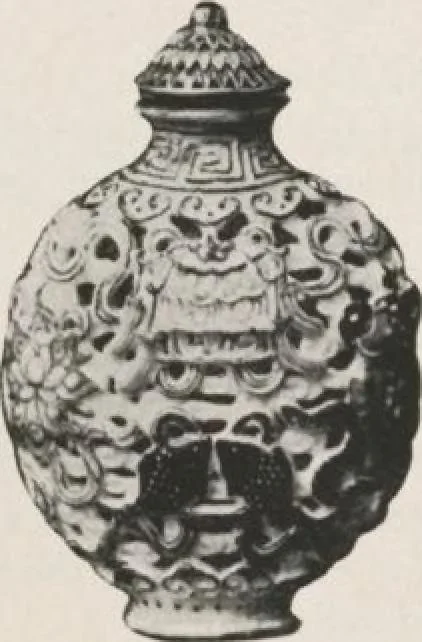 An illustration from Illustrated catalogue of the important collection of antique Chinese porcelains, Sung and Ming potteries, ancient stone sculptures, carved jades and other hard stones, snuff bottles, Mandarin necklaces, bronzes, enamels, palace furniture and wall panels and a number of rare and fine ancient Chinese paintings of the Sung and Ming periods [electronic resource] : all of which are to be sold at unrestricted public sale by direction of the Chinese expert, Lee Van Ching of Shanghai on the afternoons herein stated, 1917, leaf 76