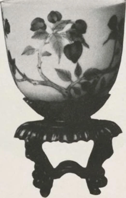 An illustration from Illustrated catalogue of the important collection of antique Chinese porcelains, Sung and Ming potteries, ancient stone sculptures, carved jades and other hard stones, snuff bottles, Mandarin necklaces, bronzes, enamels, palace furniture and wall panels and a number of rare and fine ancient Chinese paintings of the Sung and Ming periods [electronic resource] : all of which are to be sold at unrestricted public sale by direction of the Chinese expert, Lee Van Ching of Shanghai on the afternoons herein stated, 1917, leaf 78