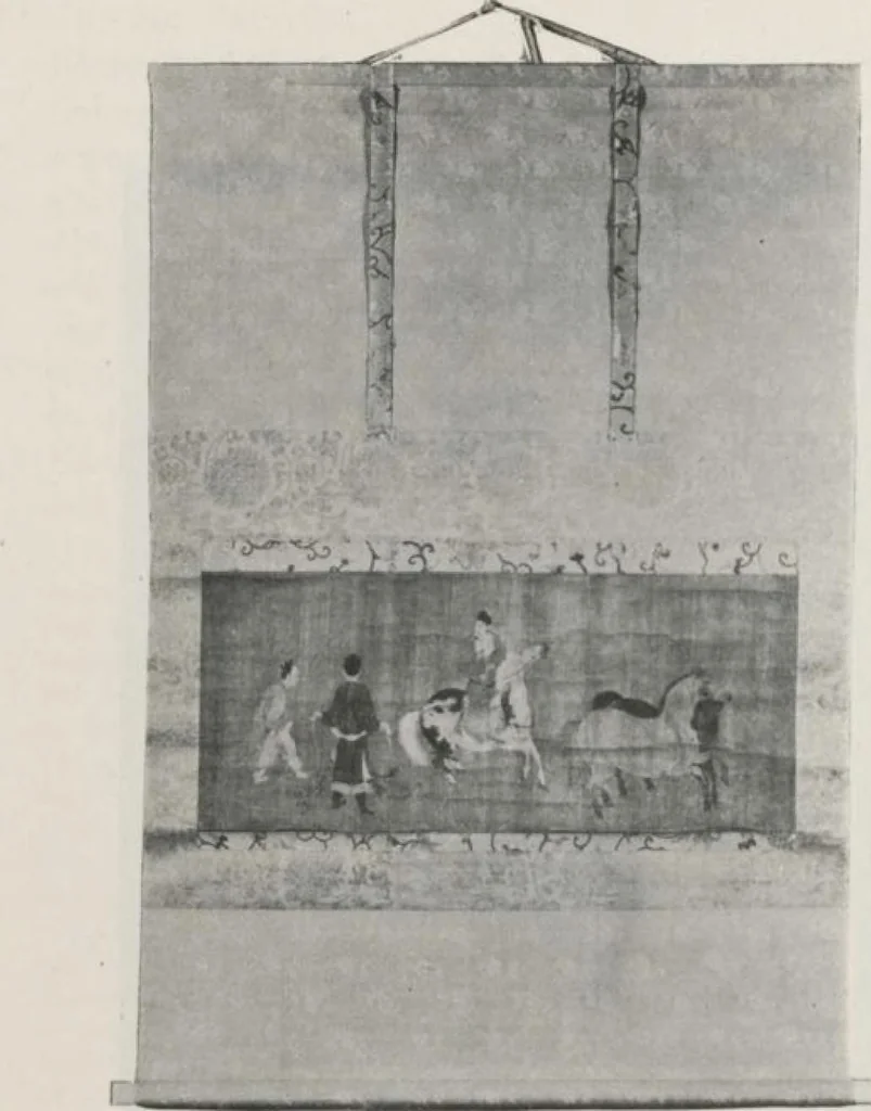 An illustration from Illustrated catalogue of an exceedingly important collection of artistic Oriental objects and decorative art, which the owners have been three years in assembling [electronic resource] : to be sold at unrestricted public sale by direction of the owners, the well-known house of Yamanaka & Co., New York, Japan, China, London, on the afternoons and evening herein stated, 1921, leaf 131