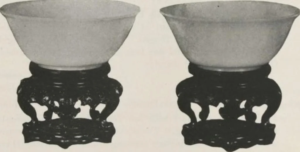 An illustration from Illustrated catalogue of an exceedingly important collection of artistic Oriental objects and decorative art, which the owners have been three years in assembling [electronic resource] : to be sold at unrestricted public sale by direction of the owners, the well-known house of Yamanaka & Co., New York, Japan, China, London, on the afternoons and evening herein stated, 1921, leaf 30
