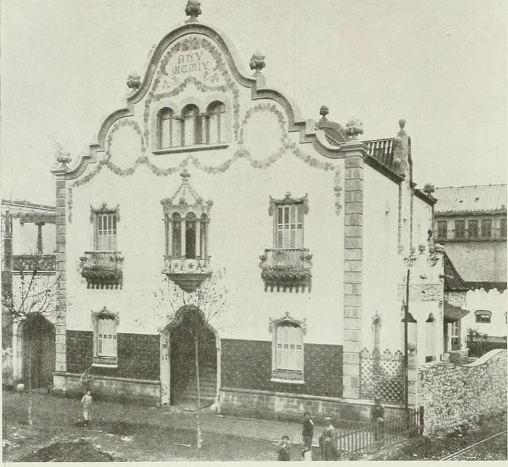 An illustration from L'oeuvre de Puig Cadafalch, architecte, 1896-1904 : architecture, décoration, mobilier, serrurerie, carrelages, &c, &, 1904, leaf 111