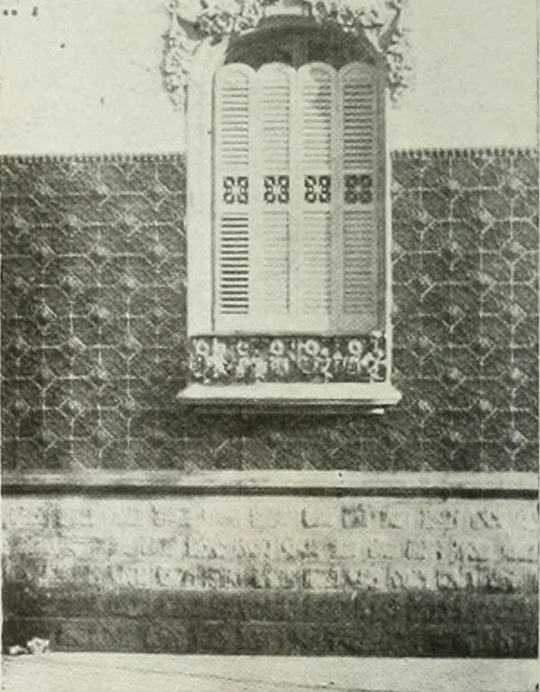 An illustration from L'oeuvre de Puig Cadafalch, architecte, 1896-1904 : architecture, décoration, mobilier, serrurerie, carrelages, &c, &, 1904, leaf 111