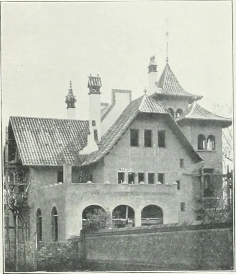 An illustration from L'oeuvre de Puig Cadafalch, architecte, 1896-1904 : architecture, décoration, mobilier, serrurerie, carrelages, &c, &, 1904, leaf 126
