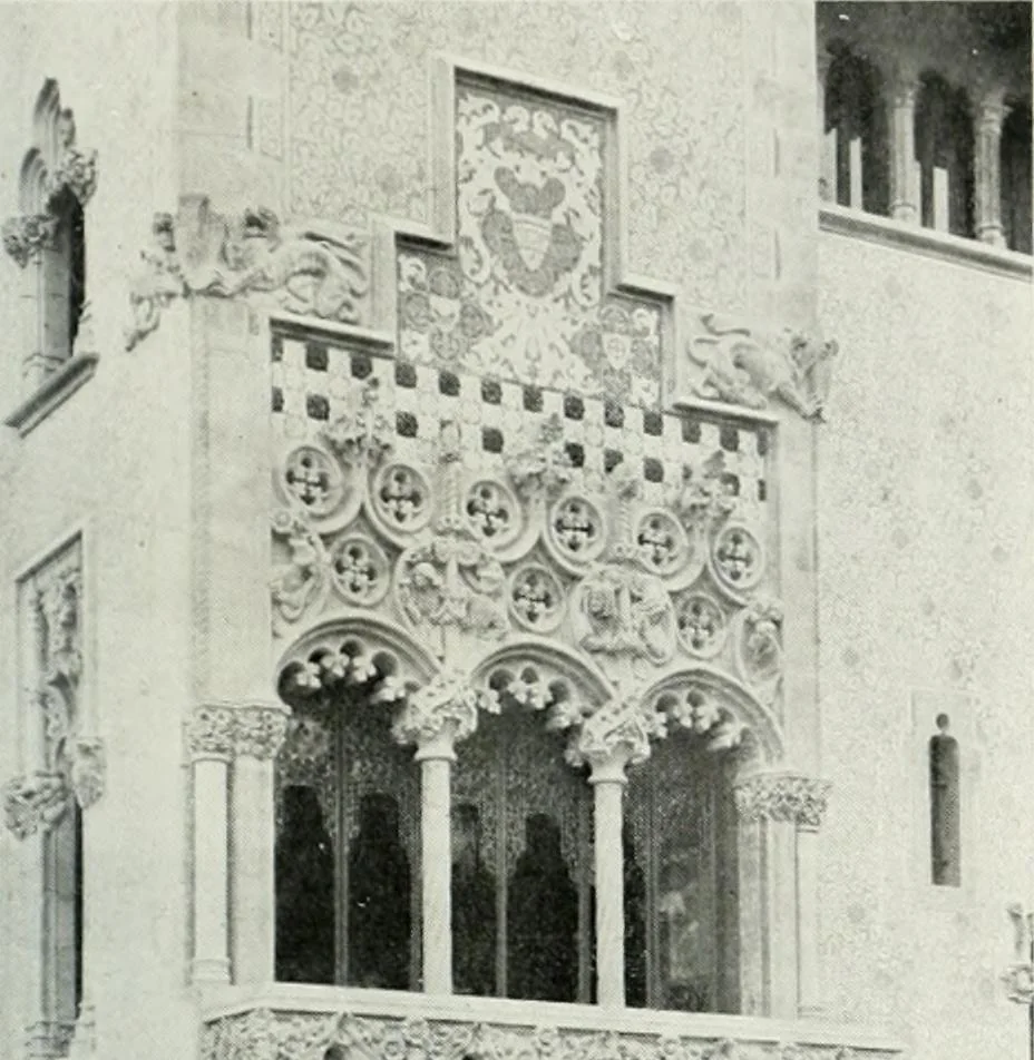 An illustration from L'oeuvre de Puig Cadafalch, architecte, 1896-1904 : architecture, décoration, mobilier, serrurerie, carrelages, &c, &, 1904, leaf 36
