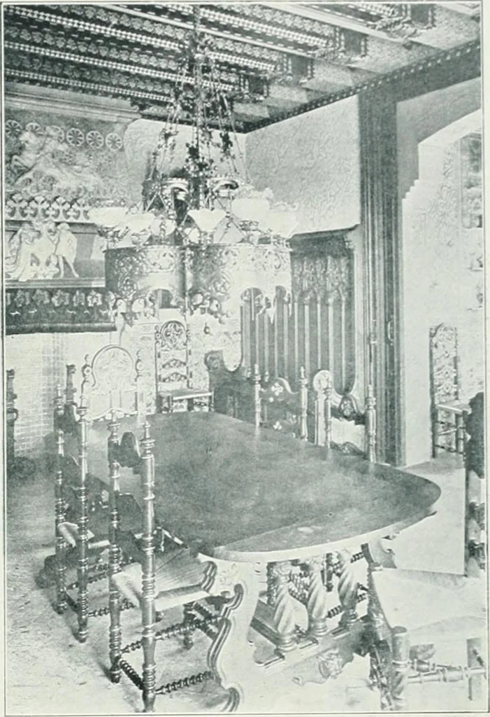 An illustration from L'oeuvre de Puig Cadafalch, architecte, 1896-1904 : architecture, décoration, mobilier, serrurerie, carrelages, &c, &, 1904, leaf 38