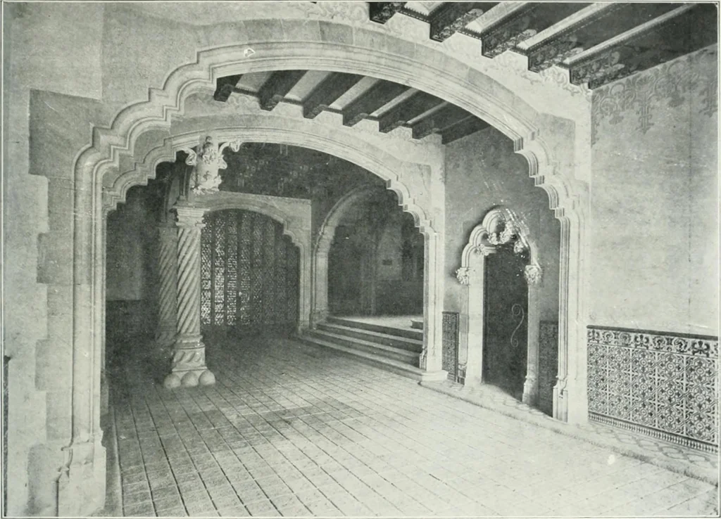 An illustration from L'oeuvre de Puig Cadafalch, architecte, 1896-1904 : architecture, décoration, mobilier, serrurerie, carrelages, &c, &, 1904, leaf 56