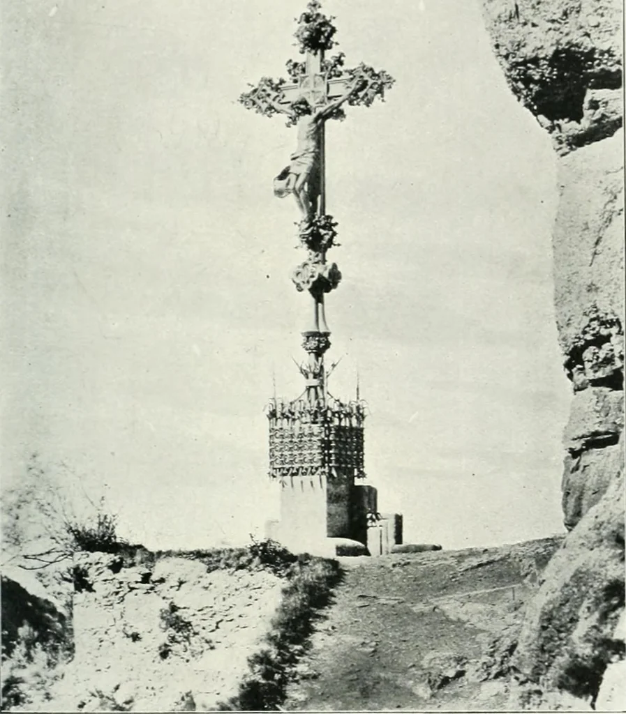 An illustration from L'oeuvre de Puig Cadafalch, architecte, 1896-1904 : architecture, décoration, mobilier, serrurerie, carrelages, &c, &, 1904, leaf 84