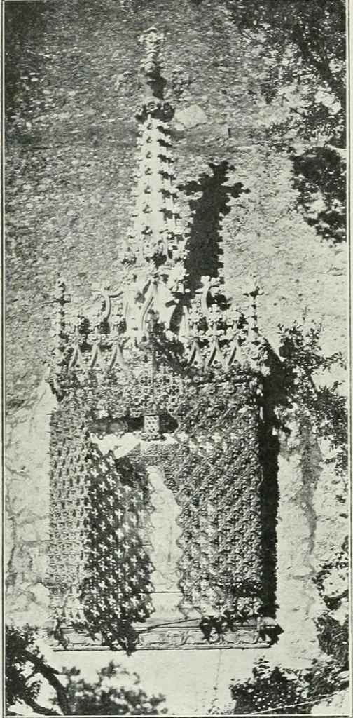 An illustration from L'oeuvre de Puig Cadafalch, architecte, 1896-1904 : architecture, décoration, mobilier, serrurerie, carrelages, &c, &, 1904, leaf 85