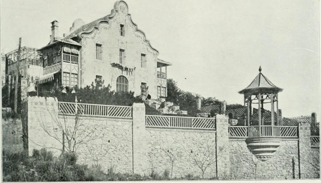 An illustration from L'oeuvre de Puig Cadafalch, architecte, 1896-1904 : architecture, décoration, mobilier, serrurerie, carrelages, &c, &, 1904, leaf 90