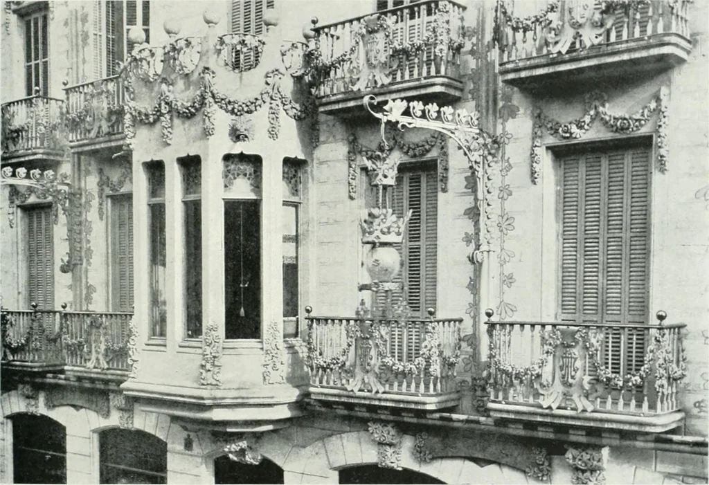 An illustration from L'oeuvre de Puig Cadafalch, architecte, 1896-1904 : architecture, décoration, mobilier, serrurerie, carrelages, &c, &, 1904, leaf 96