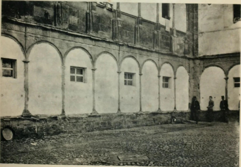 An illustration from Los religiosos en Cataluña durante la primera mitad del siglo 19, 1915, leaf 950