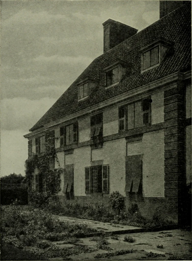 An illustration from Lutyens houses and gardens, 1921, leaf 105