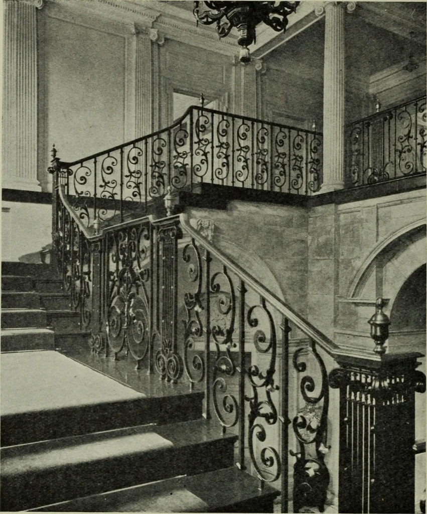 An illustration from Lutyens houses and gardens, 1921, leaf 117