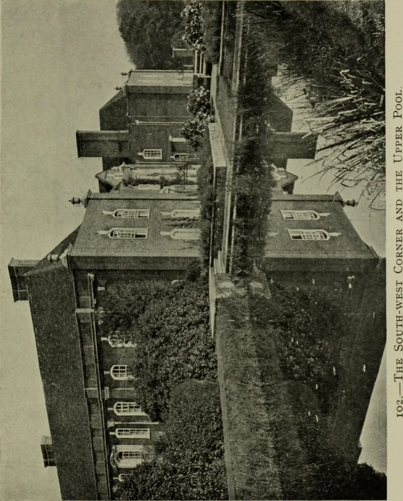An illustration from Lutyens houses and gardens, 1921, leaf 150