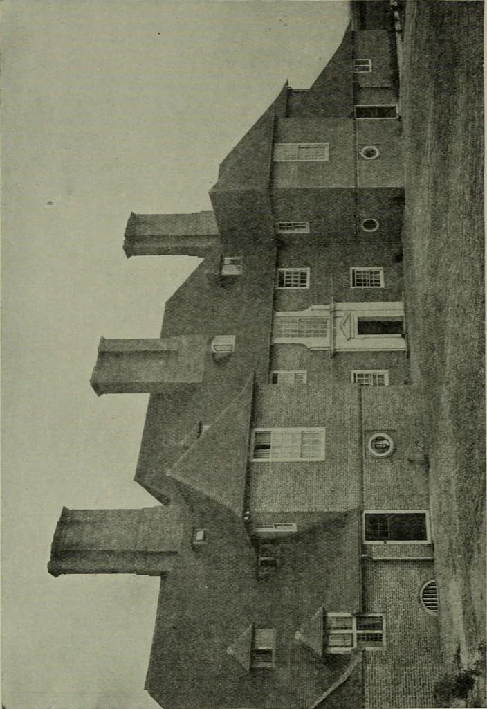 An illustration from Lutyens houses and gardens, 1921, leaf 153