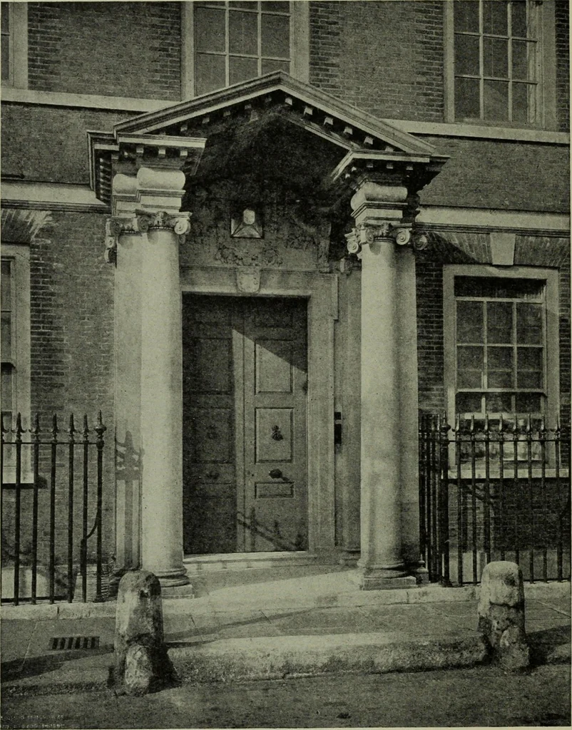 An illustration from Lutyens houses and gardens, 1921, leaf 27