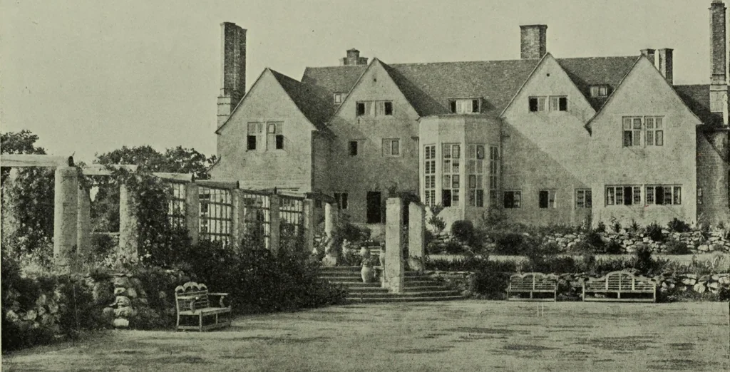 An illustration from Lutyens houses and gardens, 1921, leaf 79