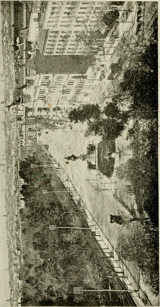 An illustration from Madrid : an historical description and handbook of the Spanish Capital, 1909, leaf 212