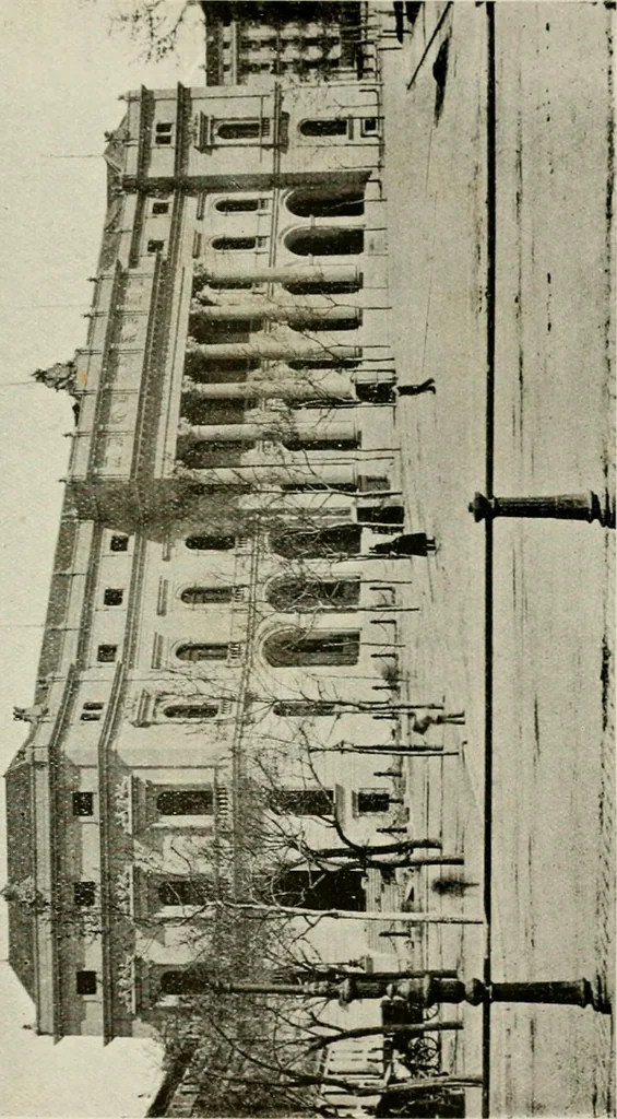 An illustration from Madrid : an historical description and handbook of the Spanish Capital, 1909, leaf 276