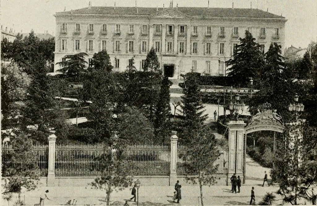 An illustration from Madrid : an historical description and handbook of the Spanish Capital, 1909, leaf 295