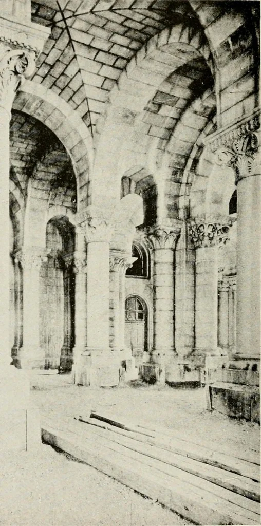 An illustration from Madrid : an historical description and handbook of the Spanish Capital, 1909, leaf 305