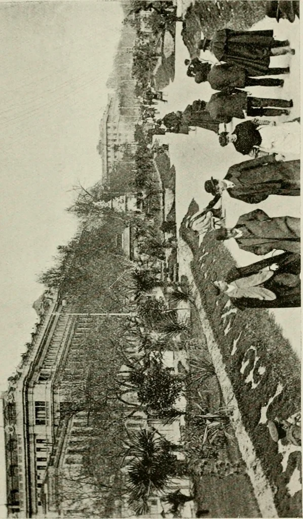 An illustration from Madrid : an historical description and handbook of the Spanish Capital, 1909, leaf 352