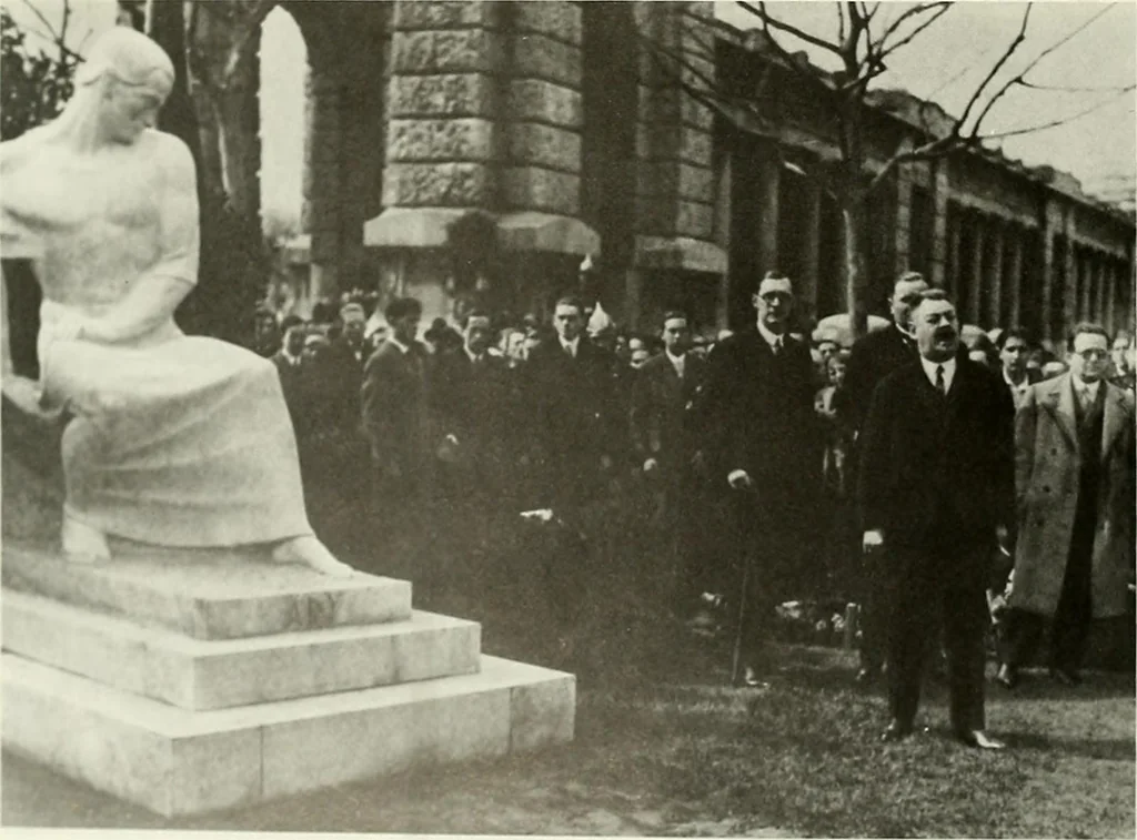 An illustration from A Magyarországi művészet története, 1900, leaf 215