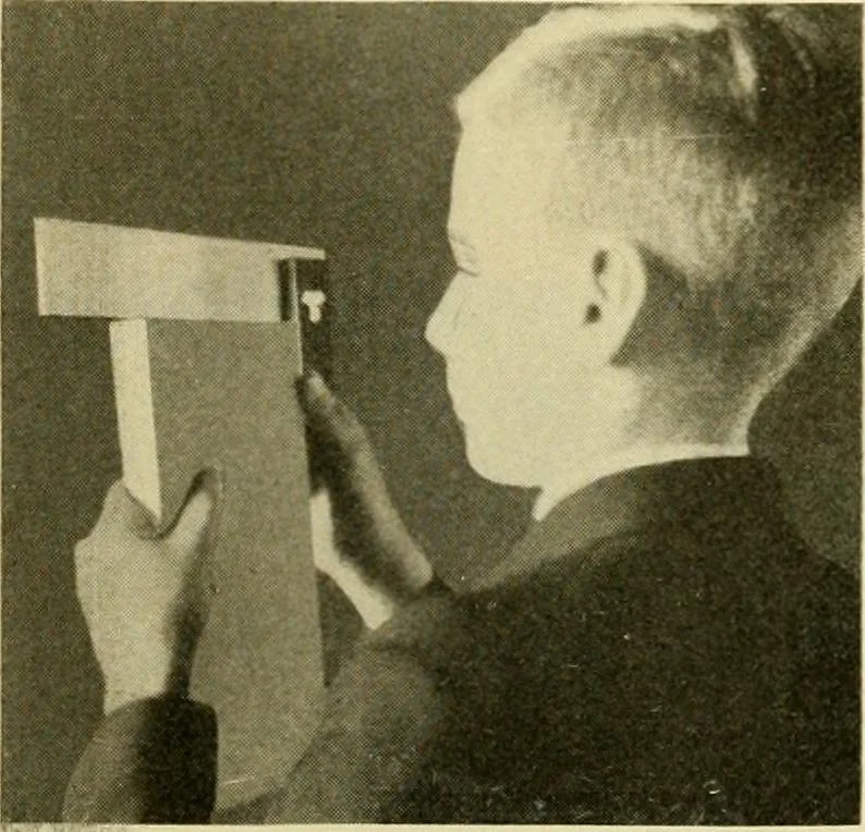 An illustration from Manual training for the rural schools; a group of farm and farm home woodworking problems, 1916, leaf 10
