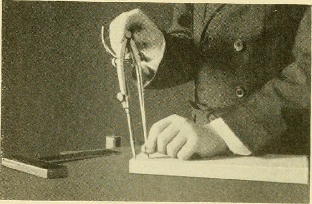 An illustration from Manual training for the rural schools; a group of farm and farm home woodworking problems, 1916, leaf 12