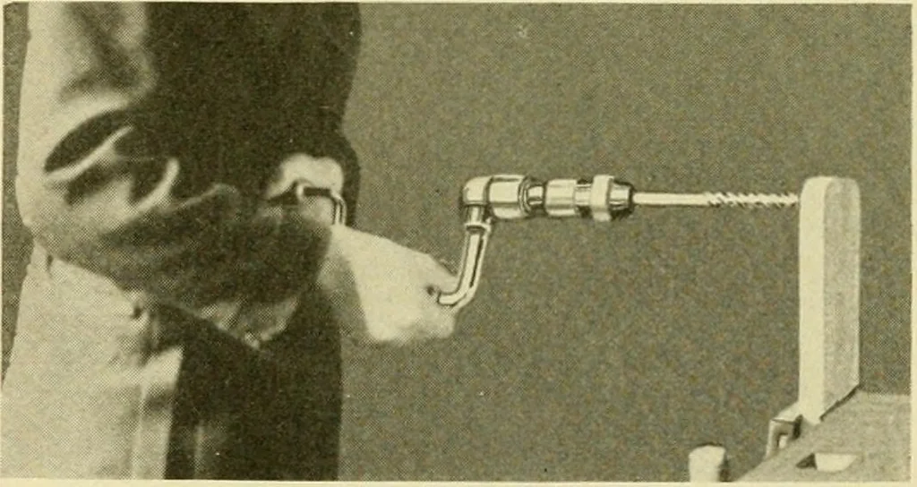 An illustration from Manual training for the rural schools; a group of farm and farm home woodworking problems, 1916, leaf 12