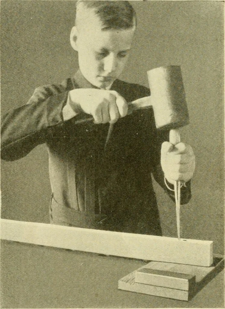An illustration from Manual training for the rural schools; a group of farm and farm home woodworking problems, 1916, leaf 26