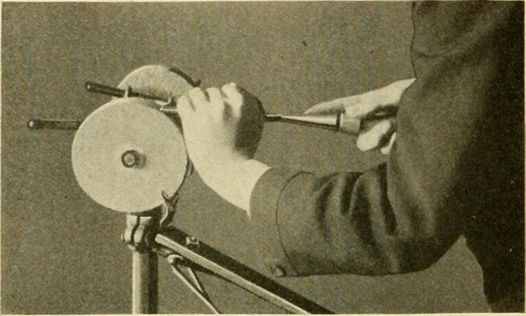An illustration from Manual training for the rural schools; a group of farm and farm home woodworking problems, 1916, leaf 27